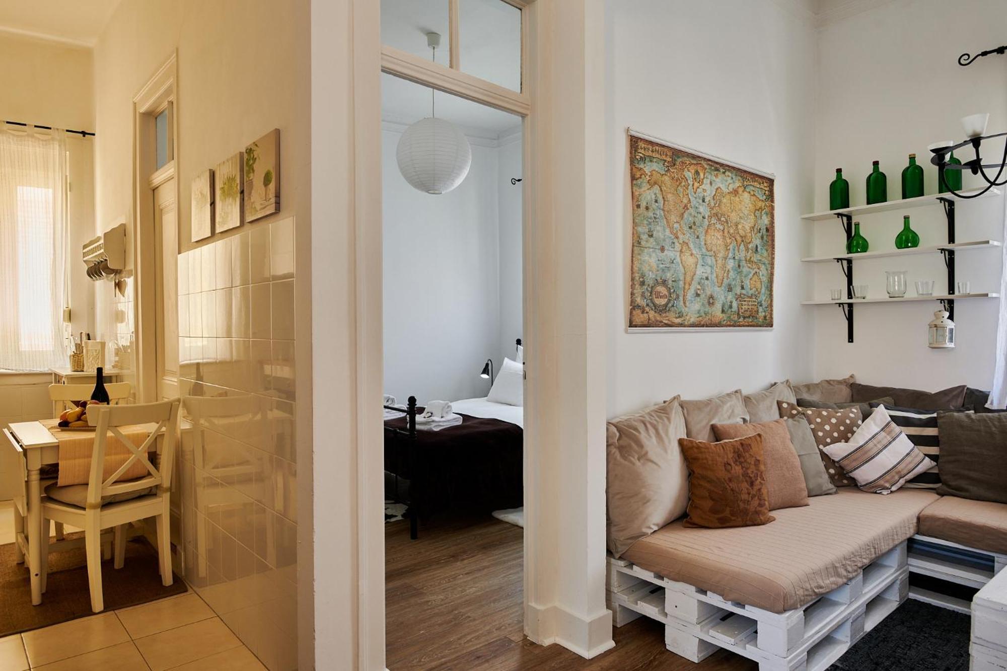 One-Bedroom Apartment